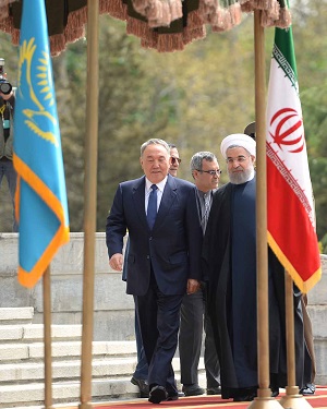 Cumhurbaşkanı Nursultan Nazarbayev’in İran’a gerçekleştirdiği resmi temaslar kapsamında iki ülke arasında birçok alanda işbirliği anlaşmaları imzalandı. 