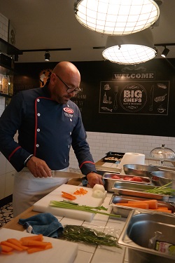 Barilla’nın Executive Chef’i Fabio Foltran, katılımcılarla İtalyan mutfağının sırlarını paylaştı.